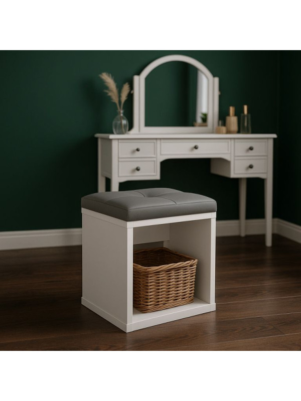 Stolička biela so sedákom ku kozmetickému toaletnému stolík